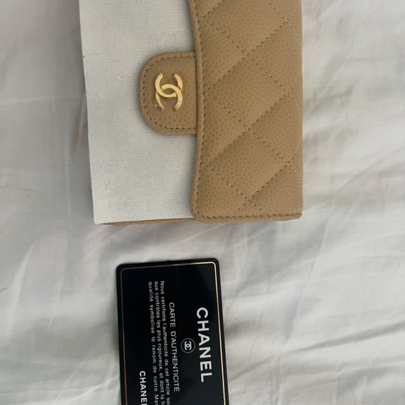 Chanel Beige Classic Small Flap Wallet - Picture 2 of 7
